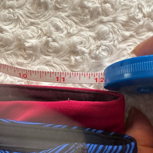 Lulu lemon leggings 12” X 22” size XS red and blue - Picture 12 of 16